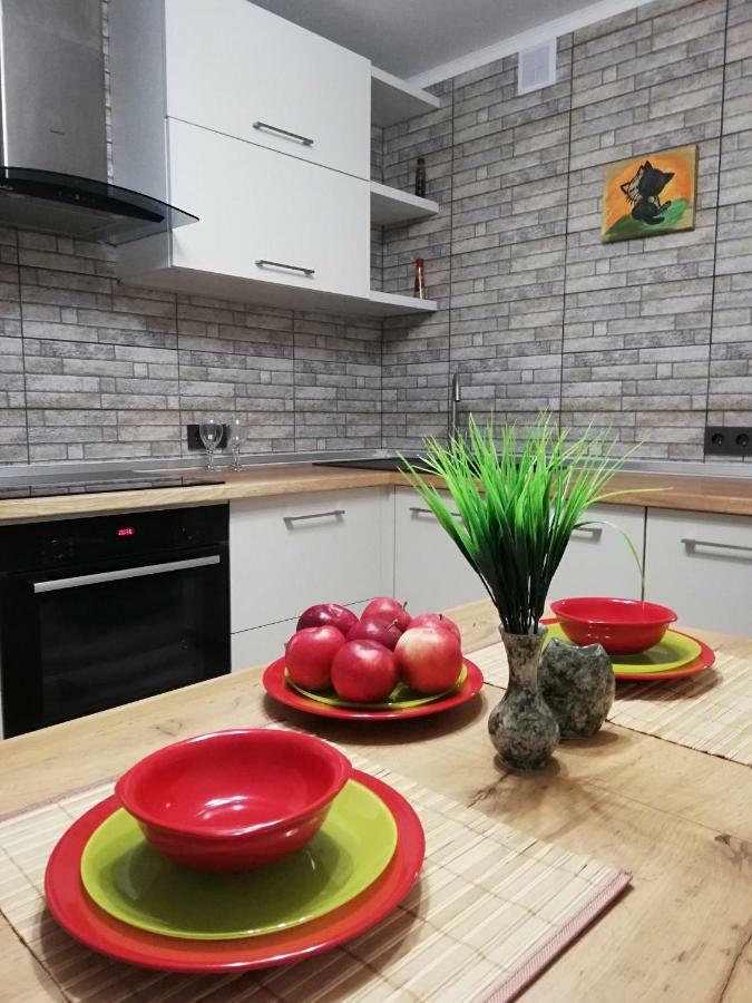 Helena Apartments On Mira 61 Могильов Екстериор снимка