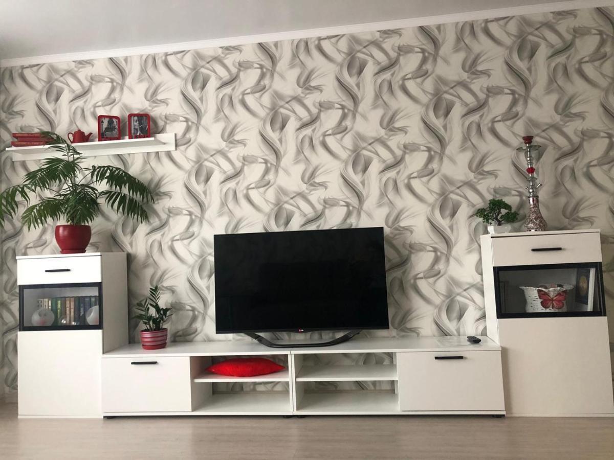 Helena Apartments On Mira 61 Могильов Екстериор снимка